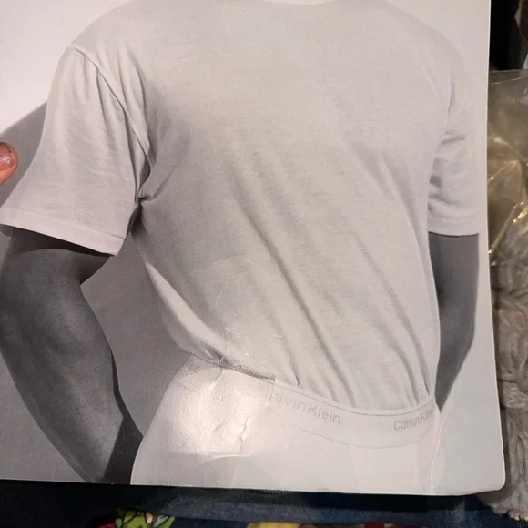 Calvin Klein Men's Heather  Olive Crewneck T-shirt - Picture 3 of 5